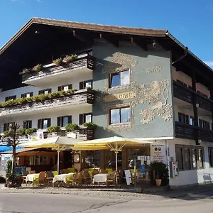 Loewen Reit im Winkl